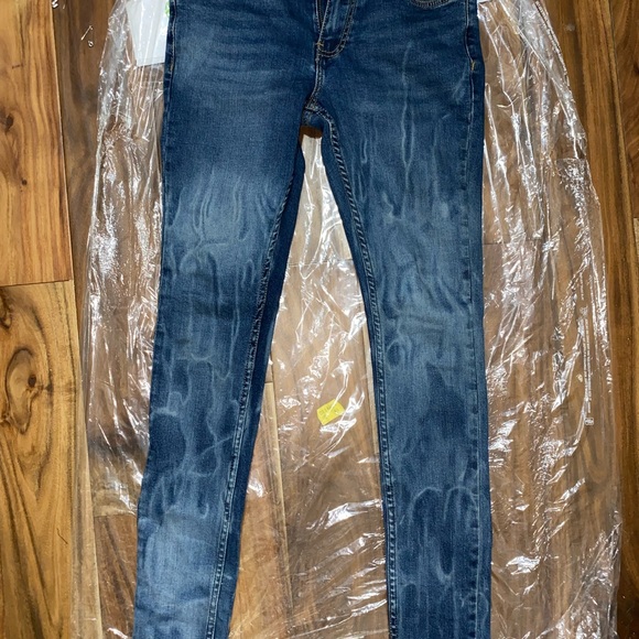 Serenade Denim Jeans - Picture 7 of 9